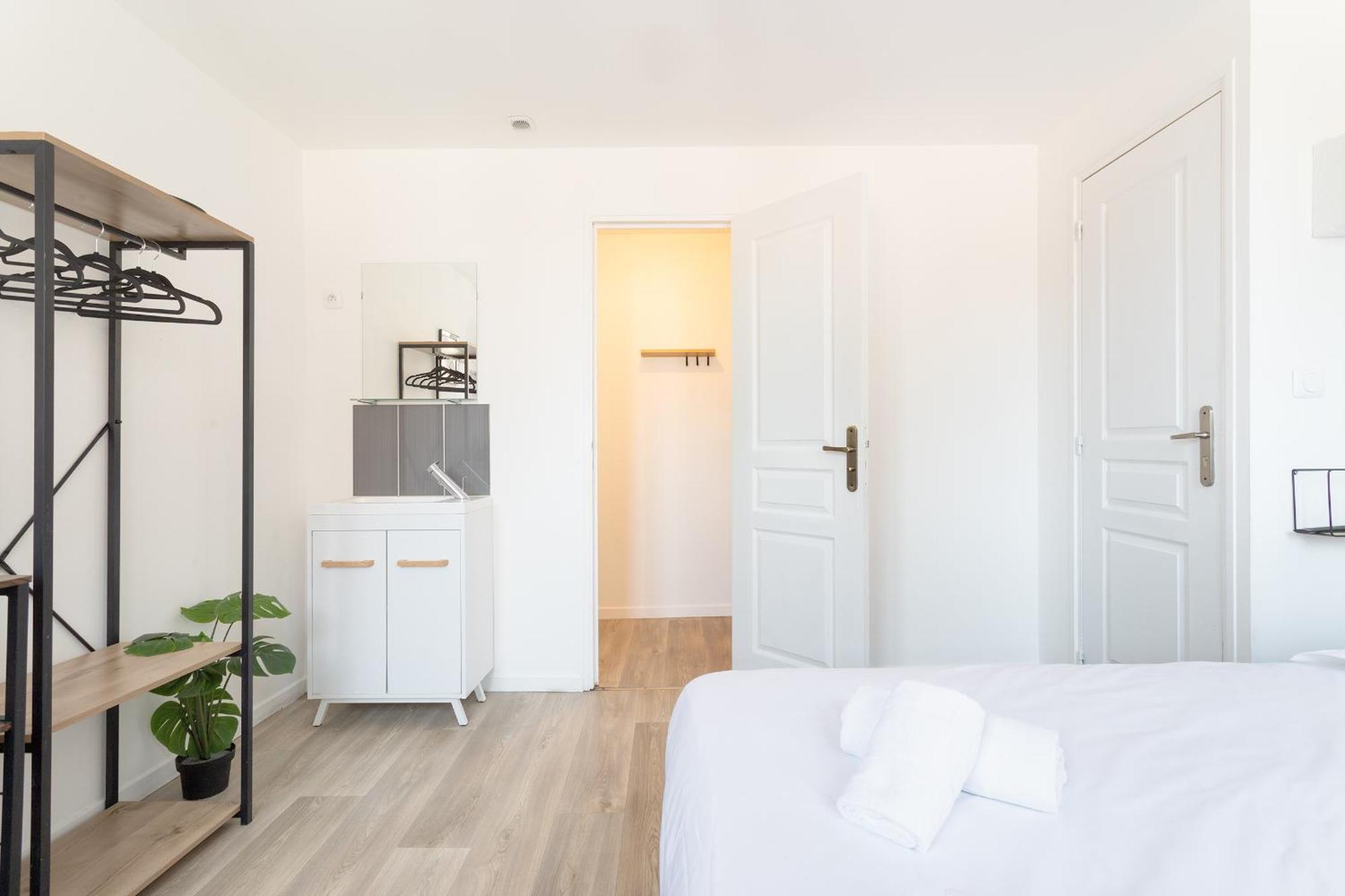 S&K Suite Grande Rue Roubaix - Chambre Spacieuse Et Sdb Privee - Netflix Et Cuisine מראה חיצוני תמונה